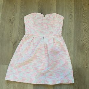 Anthropologie Mini strapless dress. Pink & white w/ pockets!